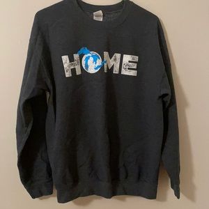 {Gildan} Unisex Michigan ‘HOME’ Crewneck